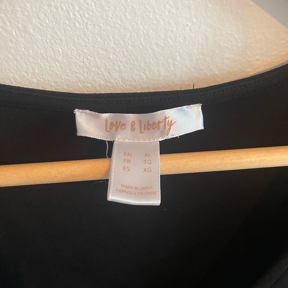 Love and Liberty crop top - Picture 2 of 2